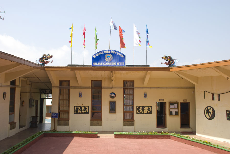 Himalayan Mountaineering Institute ( HMI)